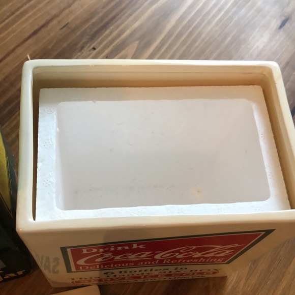 Coca Cola cookie jar/or ice container. 😊 - Picture 4 of 10